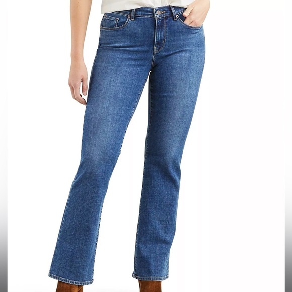 Levi’s Classic Bootcut Jeans - Picture 1 of 9
